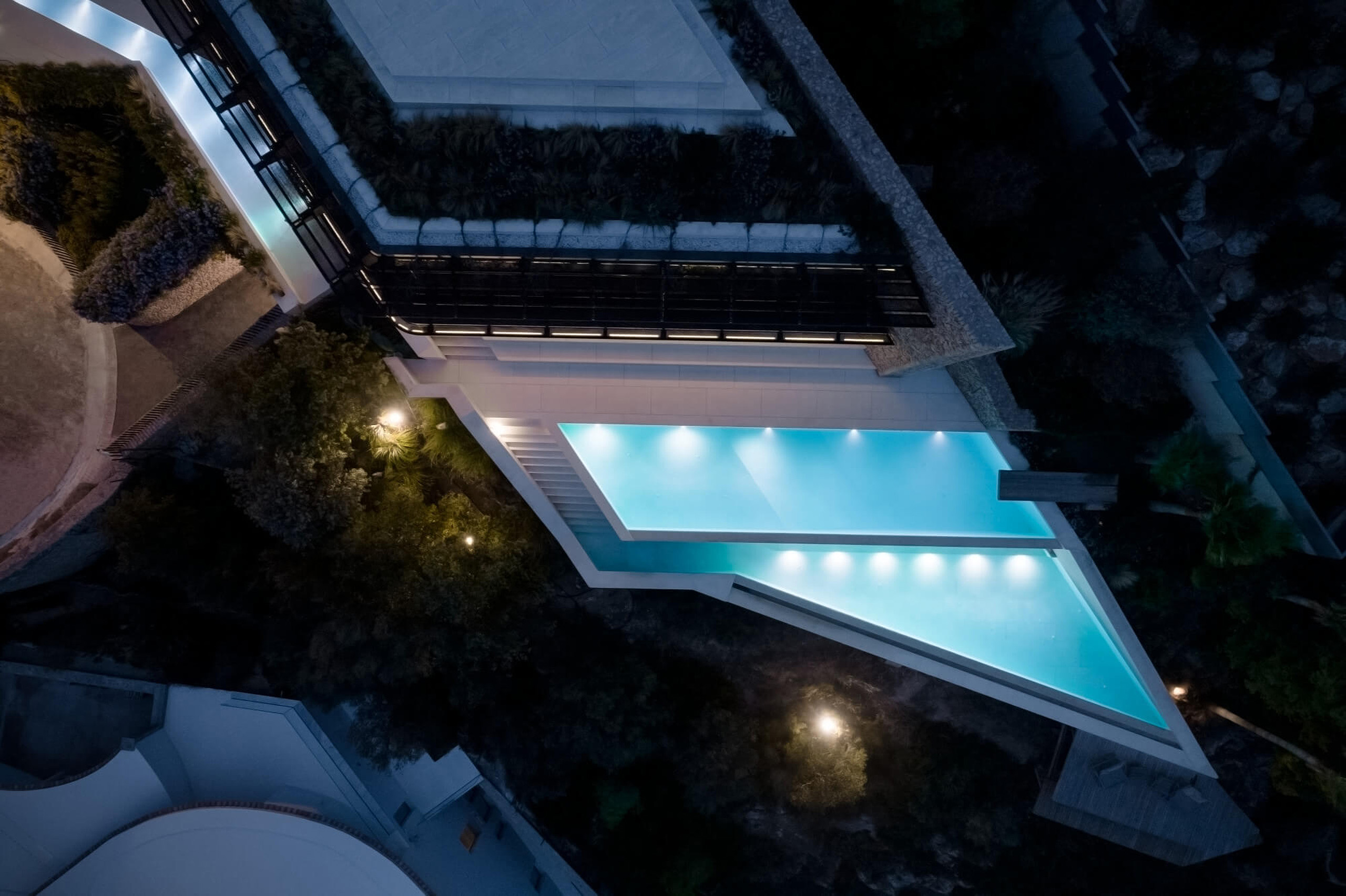 LOUD Estates Villa L4